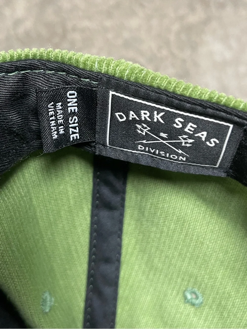 LIKE NEW! Dark Seas Octo Corduroy Snapback Hat